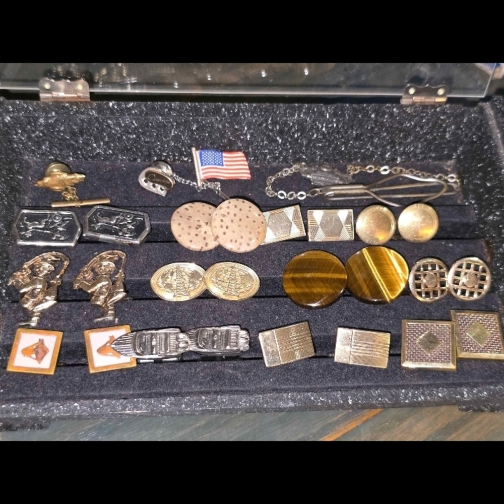 Elegant Gold and Silver Cufflinks Set